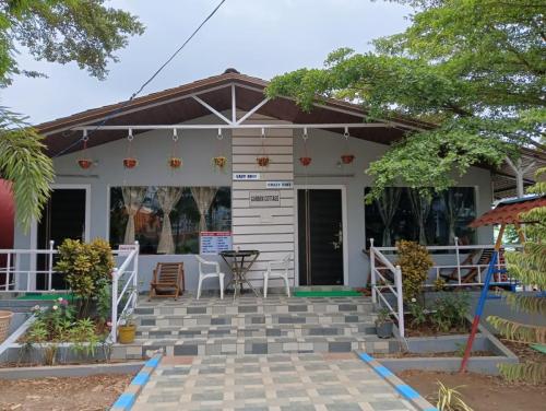 GARDEN COTTAGE