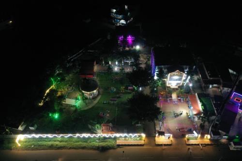 NIGHT VIEW